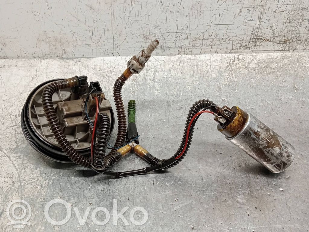 Audi A4 S4 B5 8D Pompa carburante immersa 
