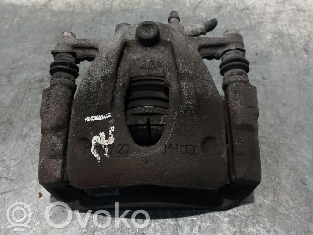 Opel Corsa C Priekinis suportas 