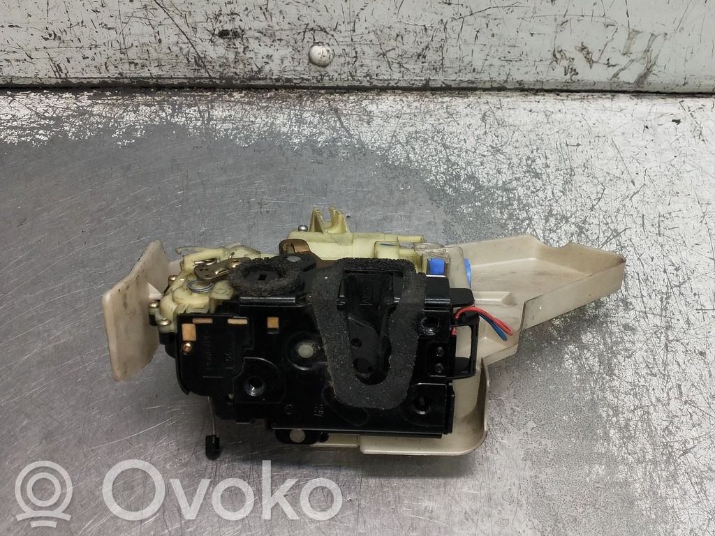 Motor de cierre de puerta trasera