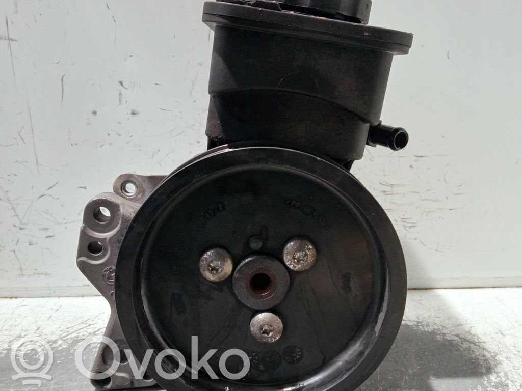 BMW 3 E46 Power steering pump 