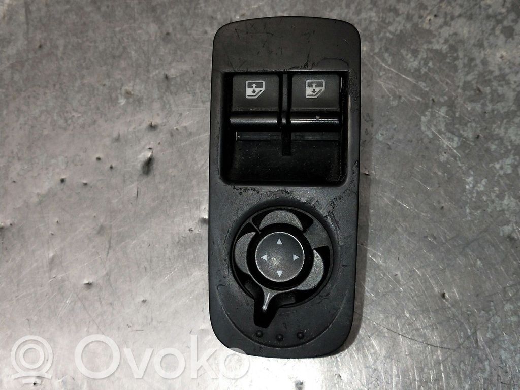 Alfa Romeo Mito Electric window control switch 