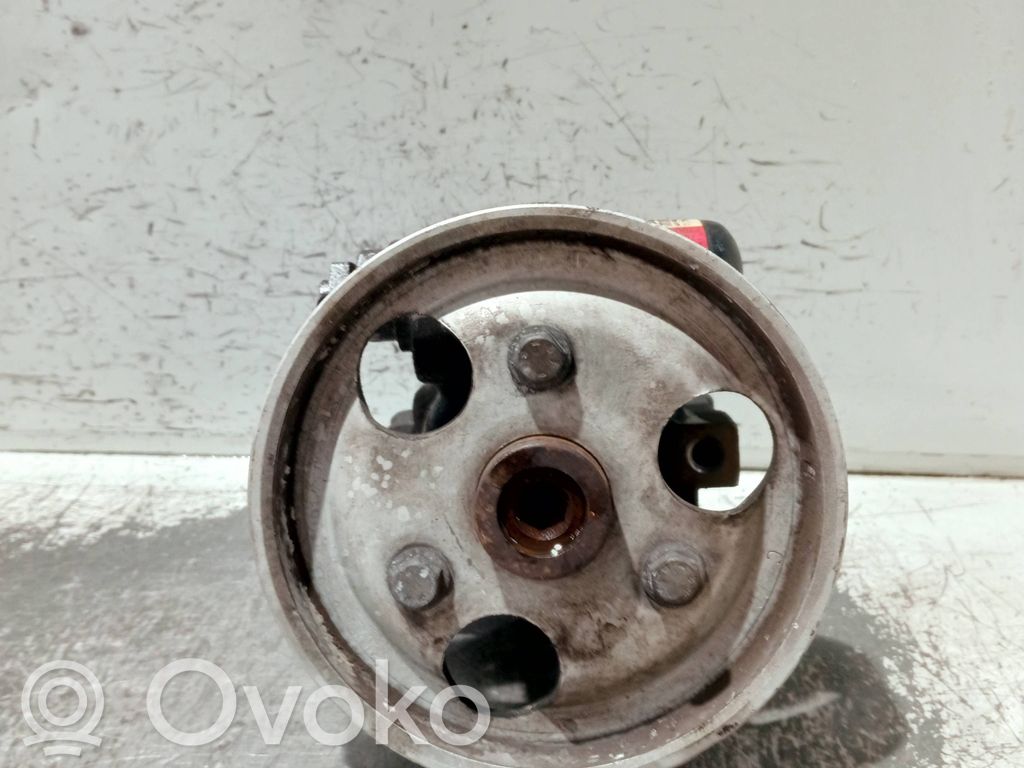 Renault Clio I Pompe direction assistée 