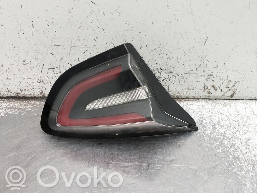 Etuajovalon polttimo   L1TB13A603AA