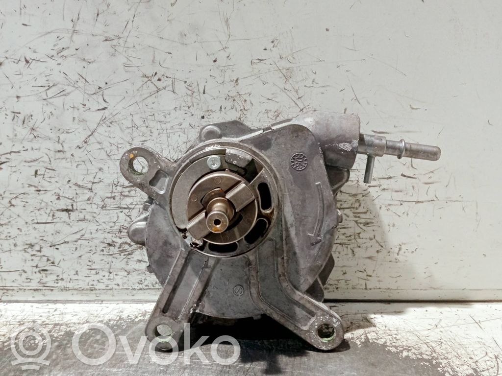 Toyota Avensis T250 Vacuum pump 