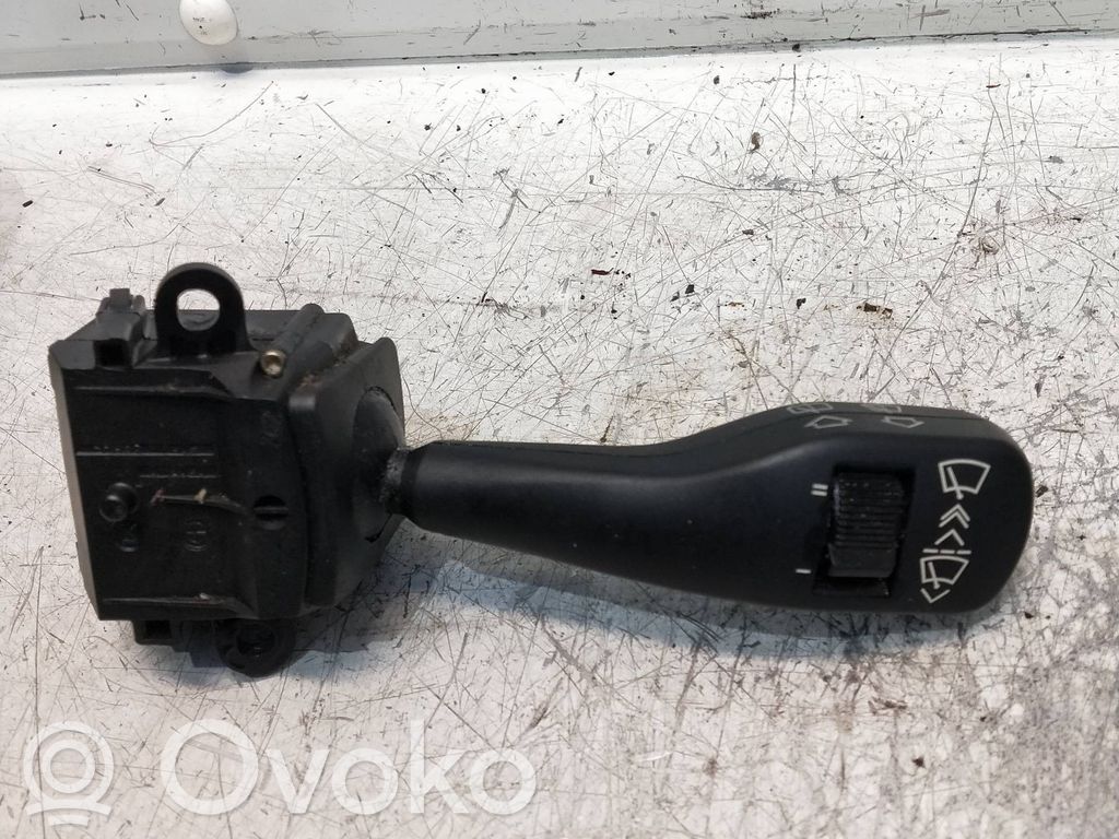 BMW 3 E46 Valytuvų rankenėlė 