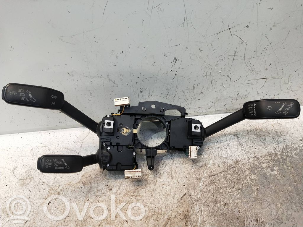 Panel lighting control switch   5Q0953507DK,1010509601