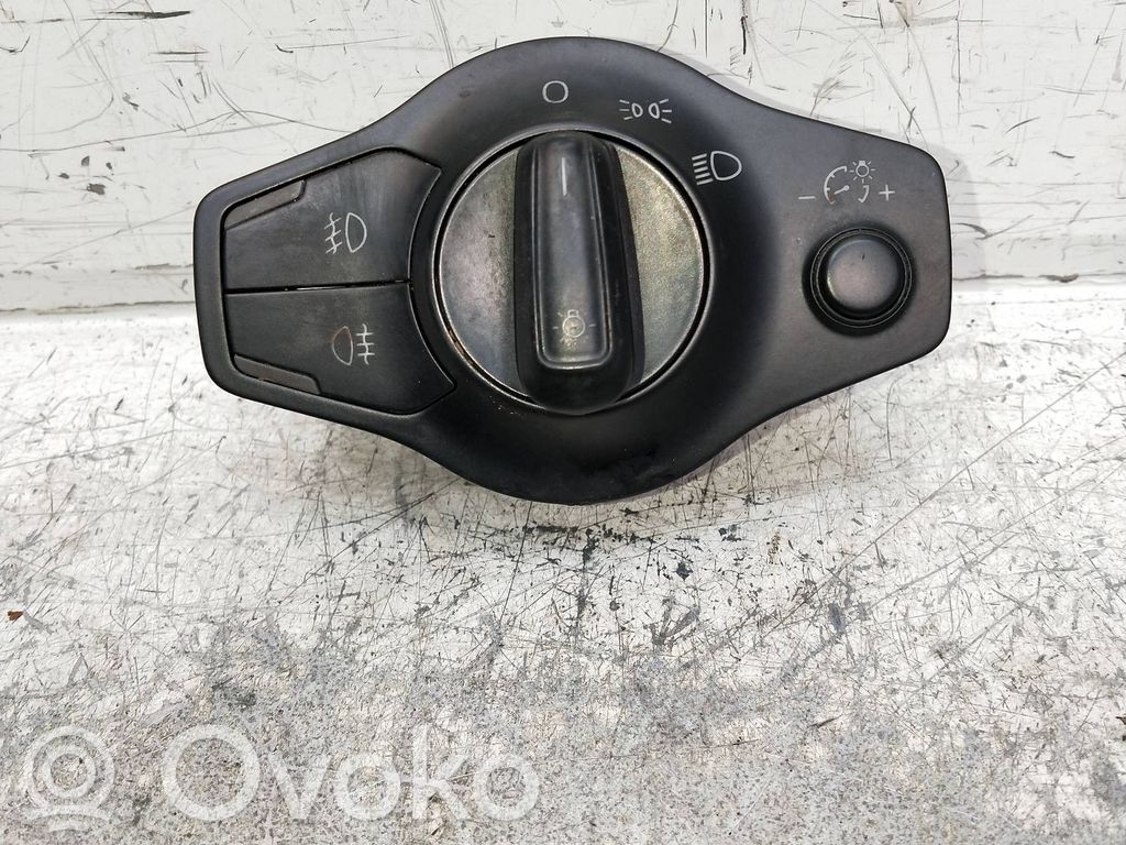 Panel lighting control switch   8K0941531B