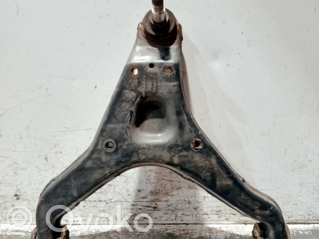 Iveco Daily 4th gen Brazo de suspensión delantero 