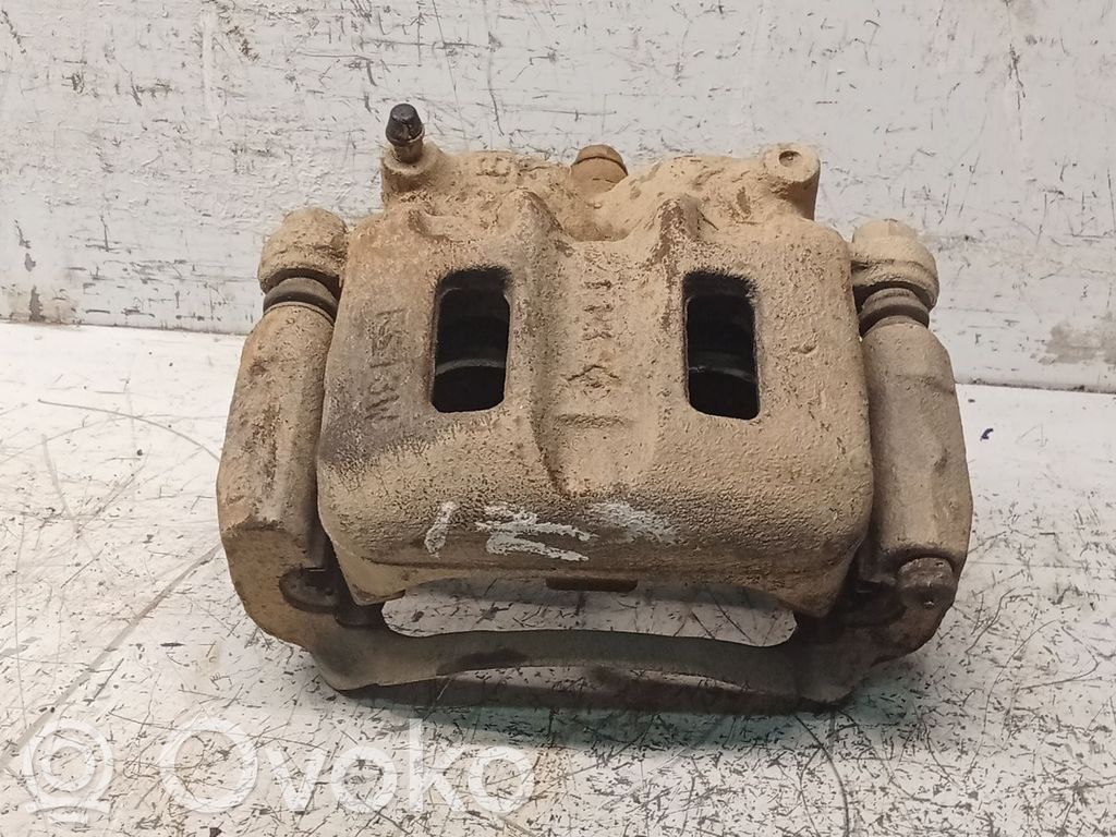 Mitsubishi Montero Priekinis suportas 