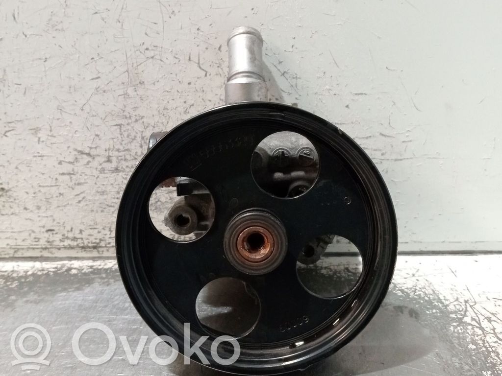 Opel Insignia A Power steering pump 