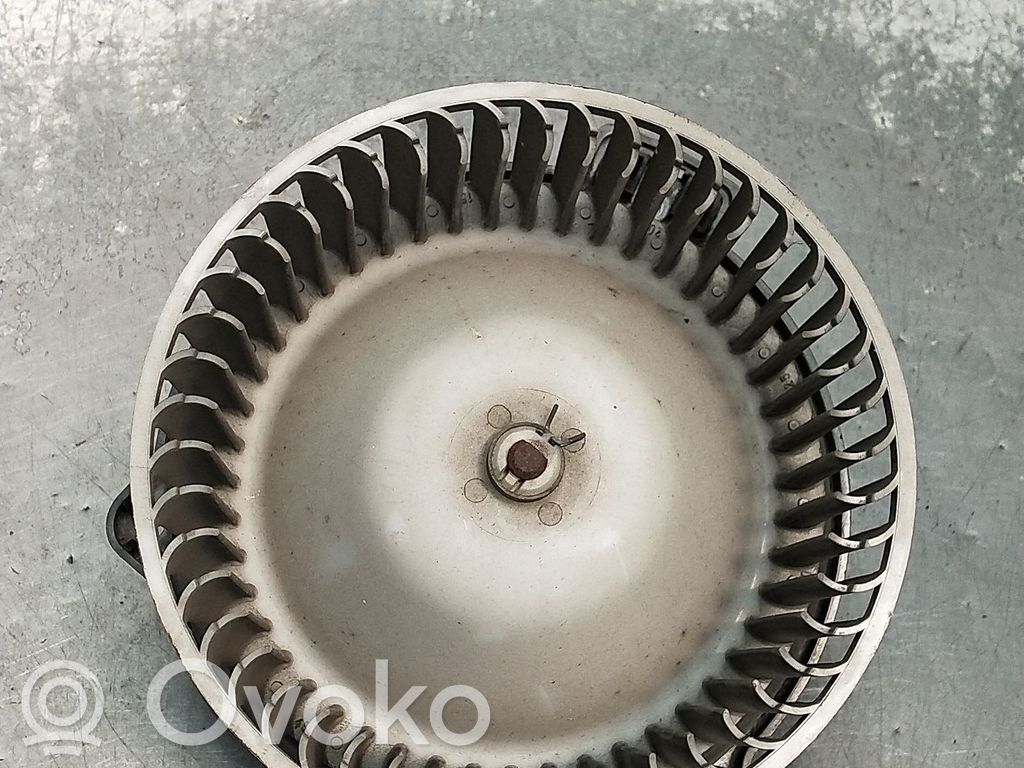 Toyota Corolla E110 Pečiuko ventiliatorius/ putikas 