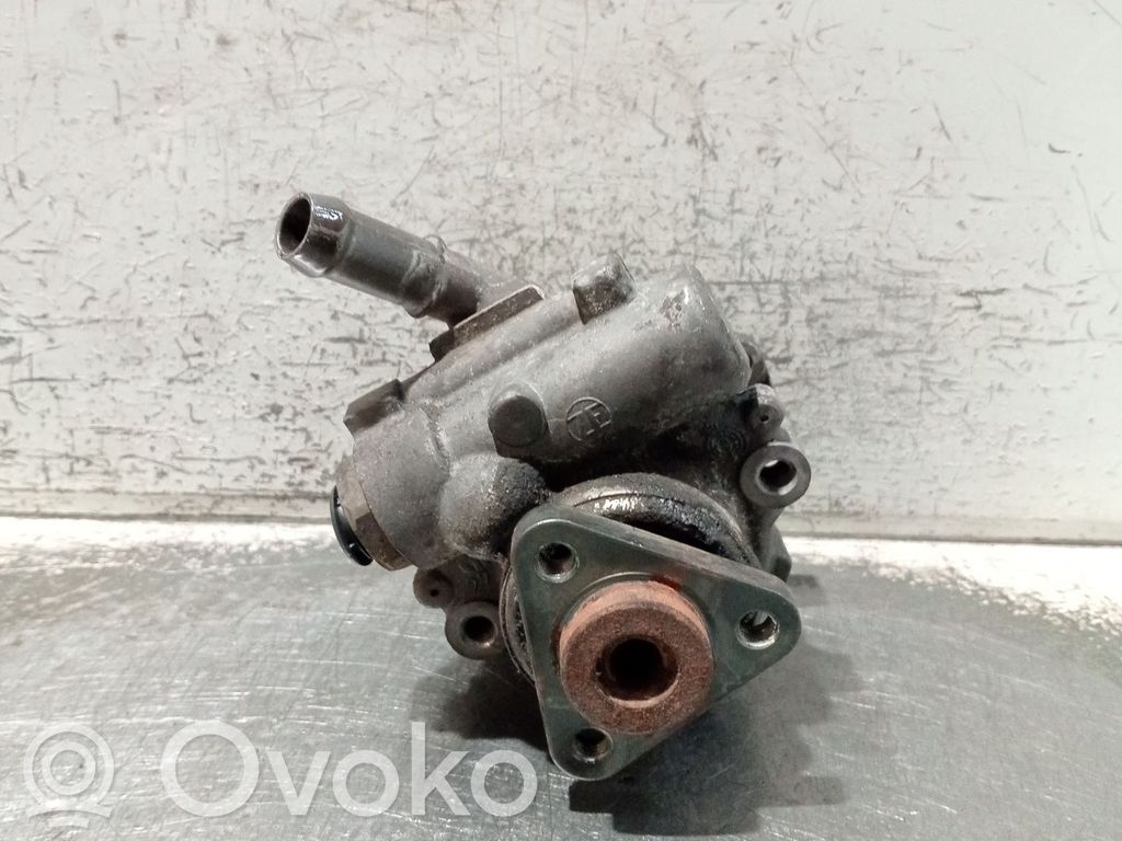 BMW 1 E81 E87 Power steering pump 