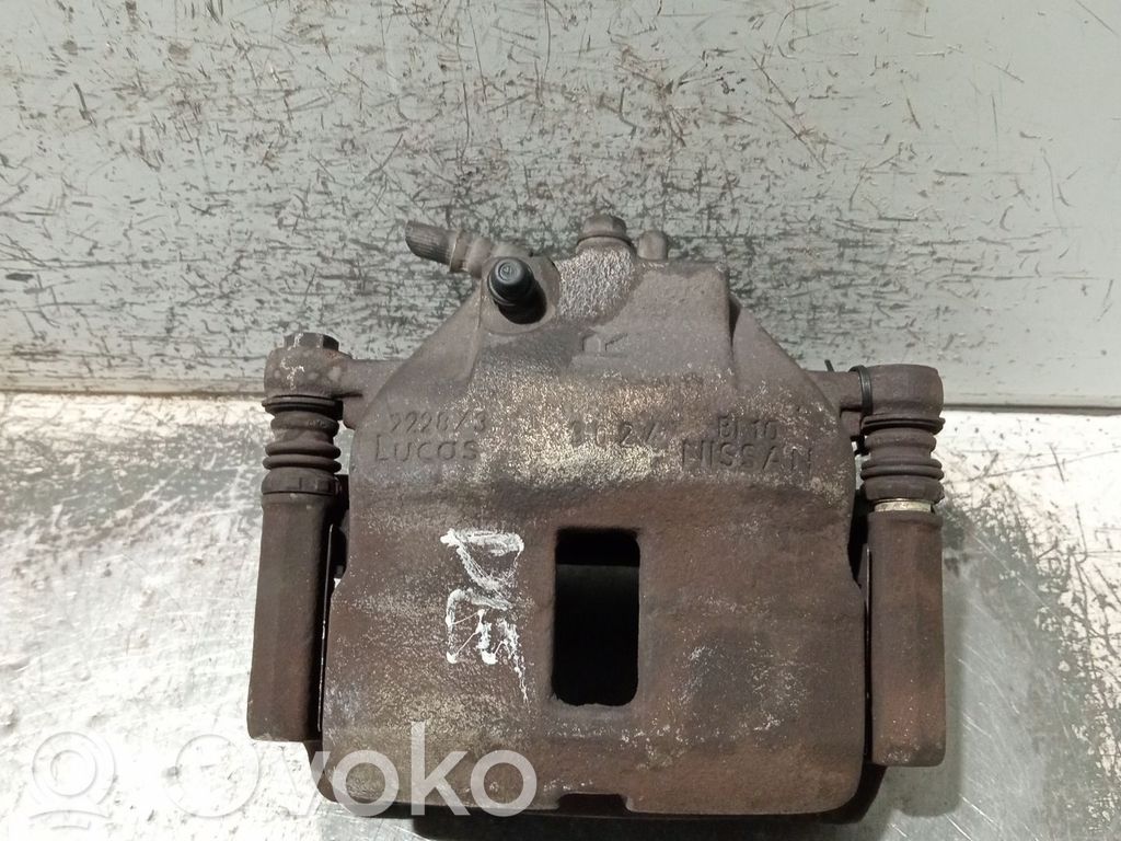 Nissan Almera N16 Priekšējais suports 