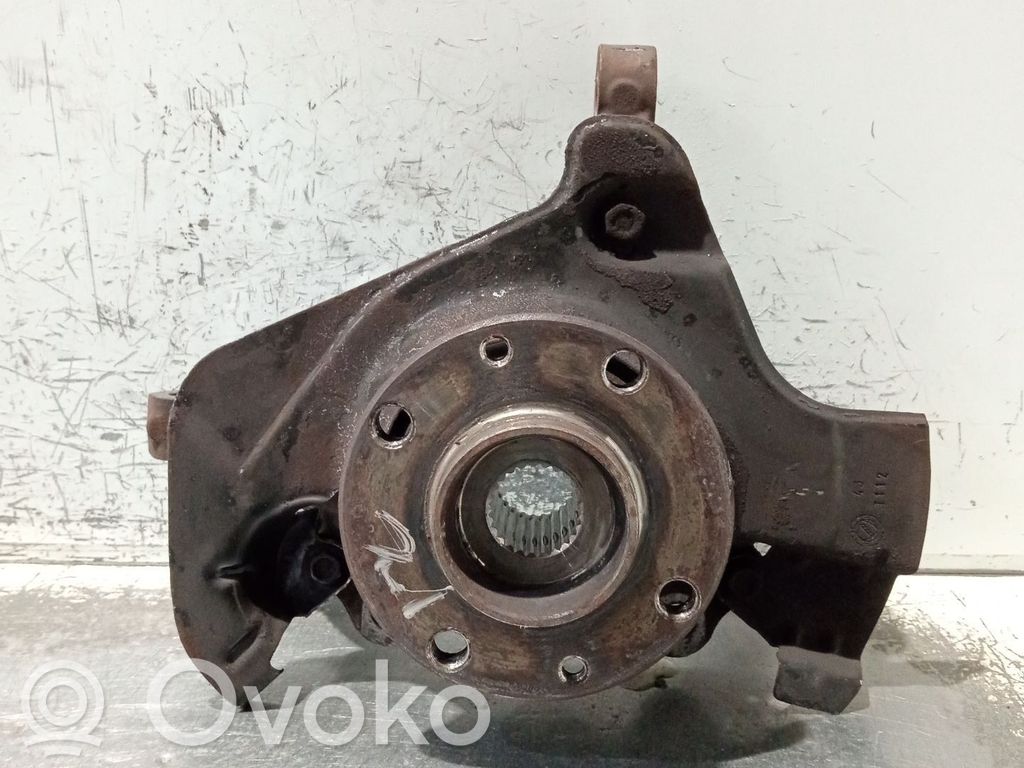Front wheel hub spindle knuckle