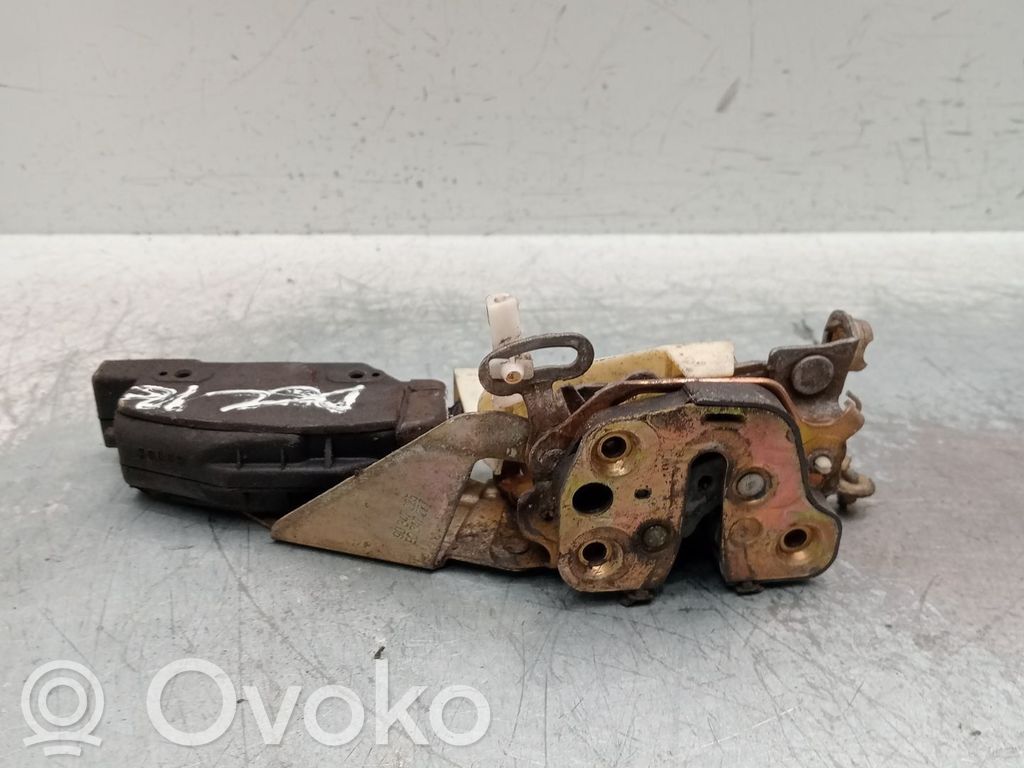 Opel Omega A Etuoven lukon moottori 