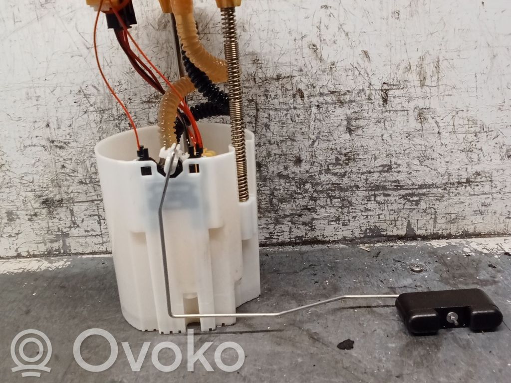 Renault Master III Bomba interna de combustible 