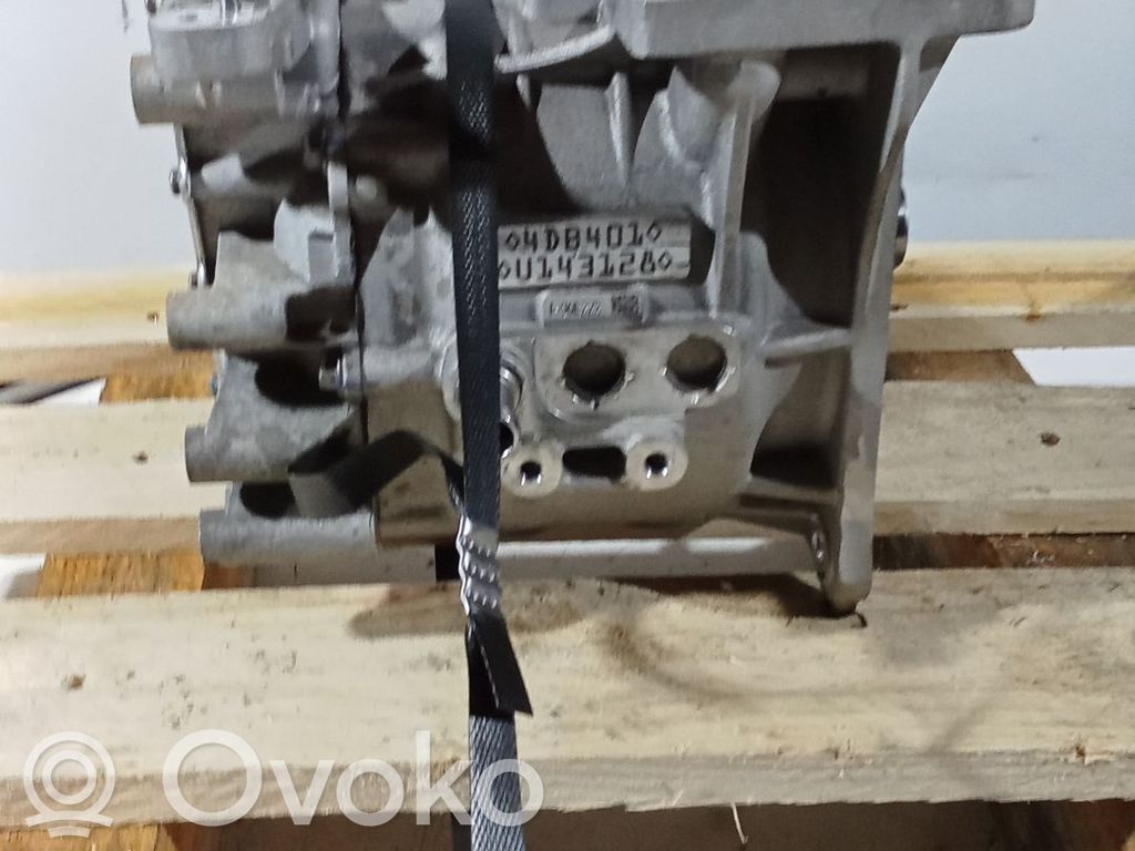 Engine   4DB401,U143128