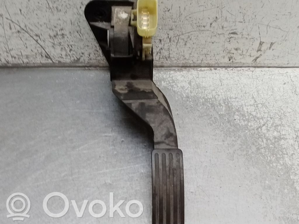 Acceleration sensor