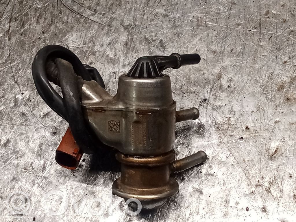 Inyector de combustible   044402504801,04L131113S,INYECTORADBLUE