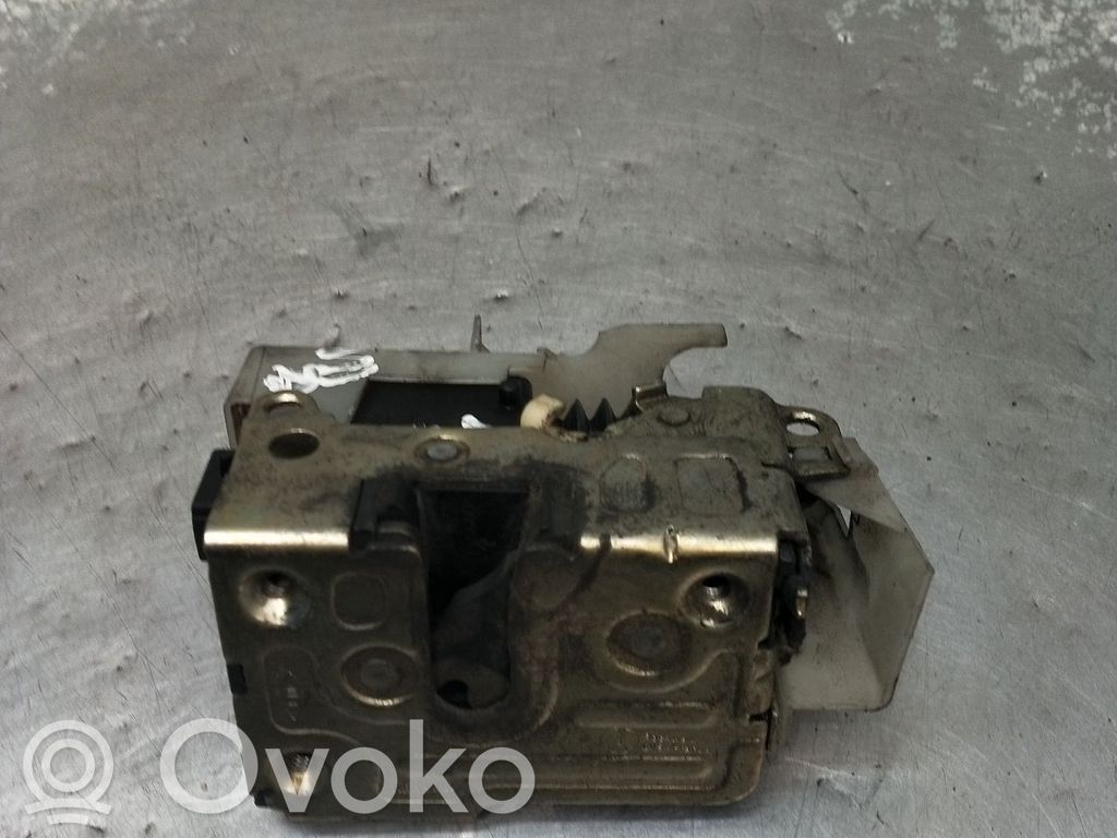 Motor de cierre de puerta trasera