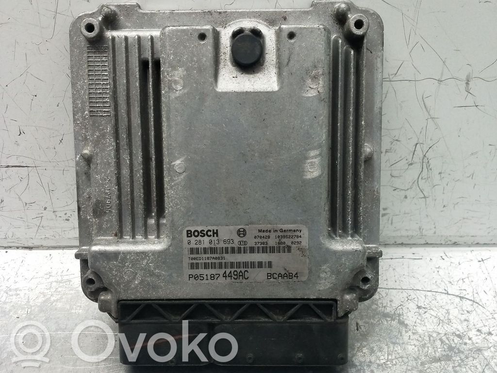 Moottorin ohjainlaite/moduuli   0281013693