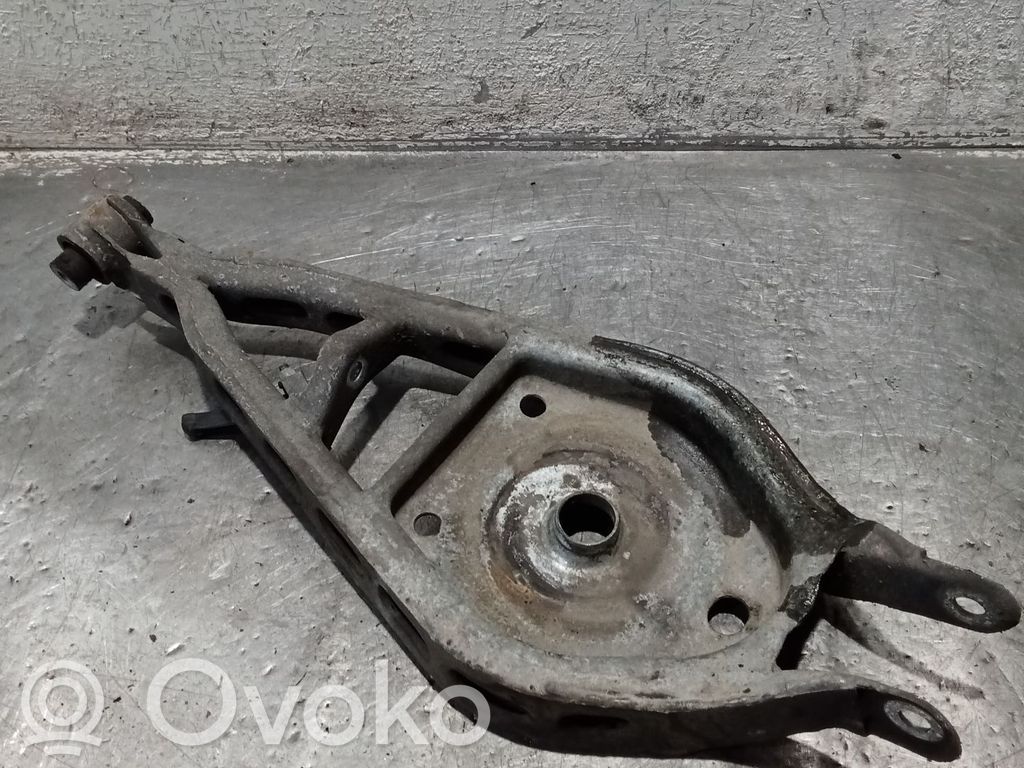 Rear control arm   30D