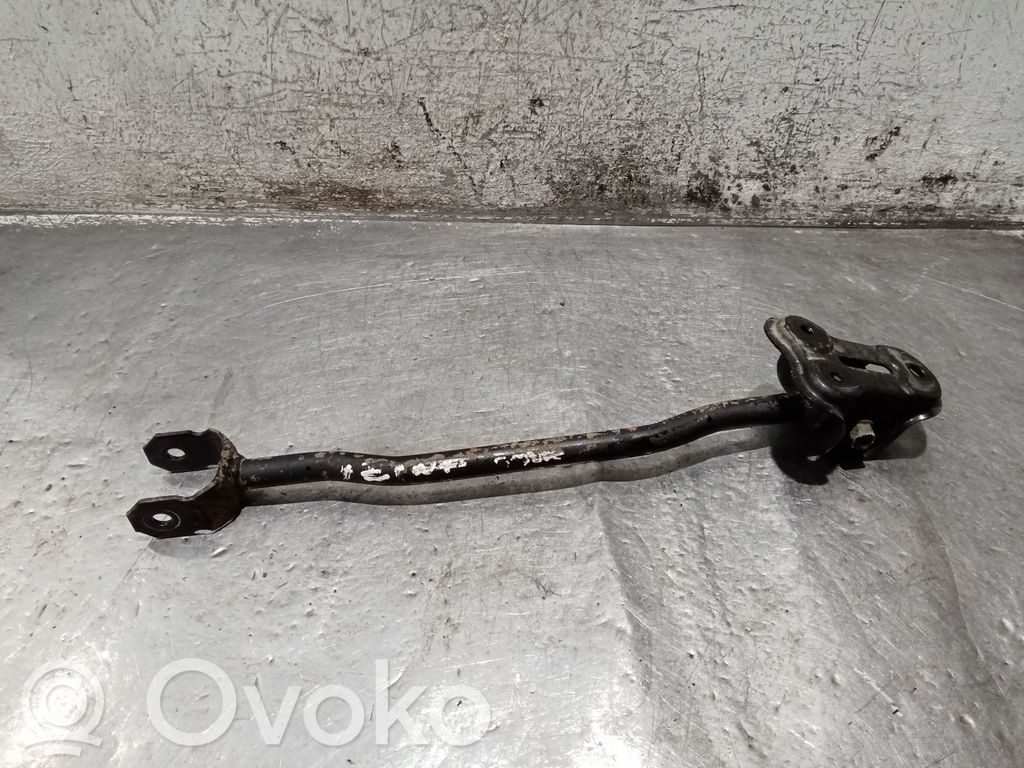 Hyundai Matrix Brazo de suspensión trasero 