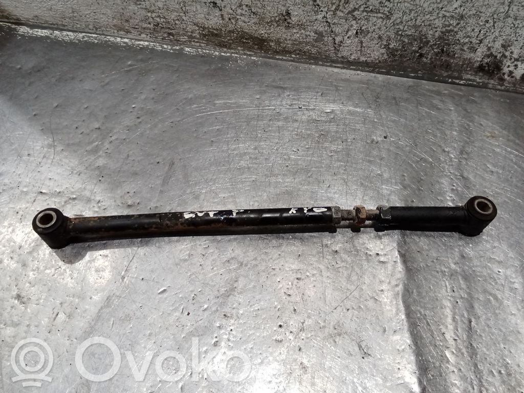 Hyundai Matrix Brazo de suspensión trasero 