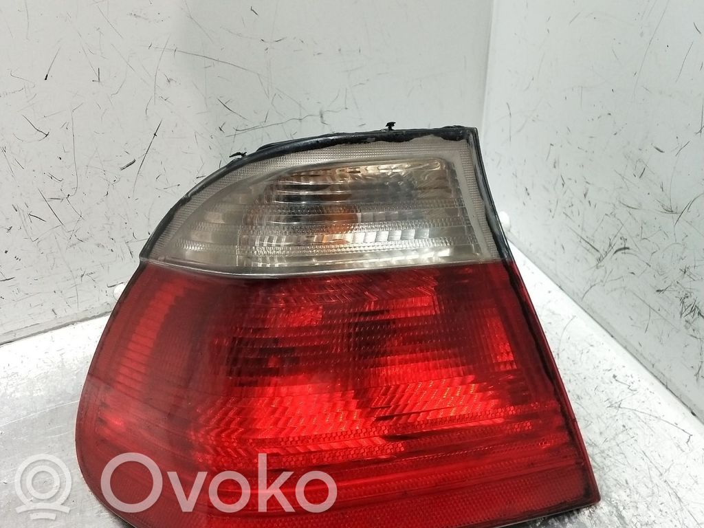 Rear/tail lights   4P