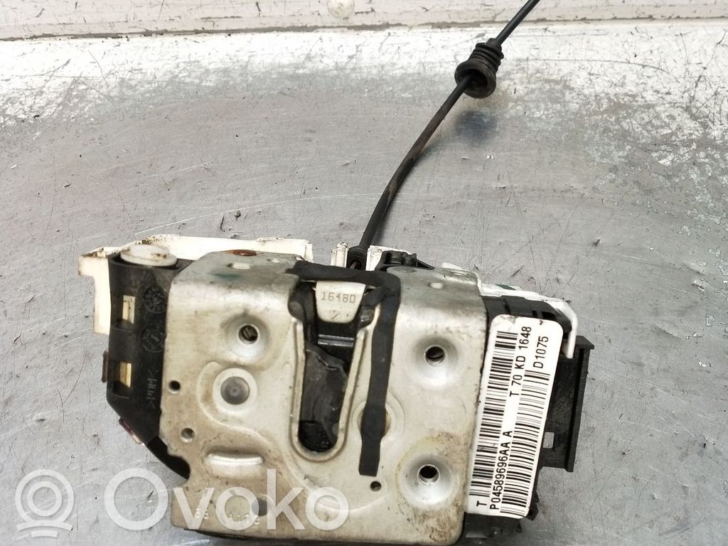 Motor de cierre de puerta trasera   P04589696AAA