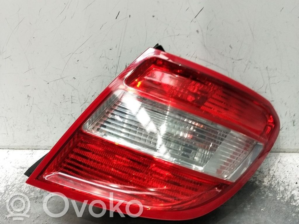 Mercedes-Benz C W204 Lampă spate în caroserie 