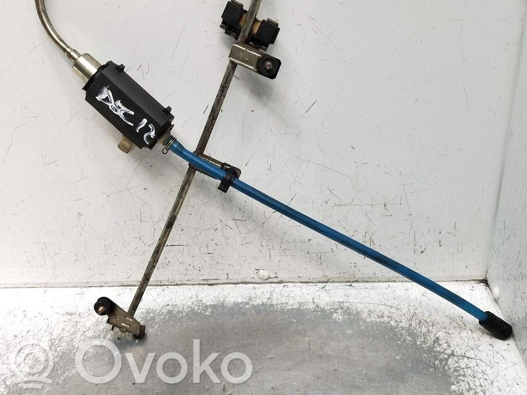 Front door manual window regulator   4P
