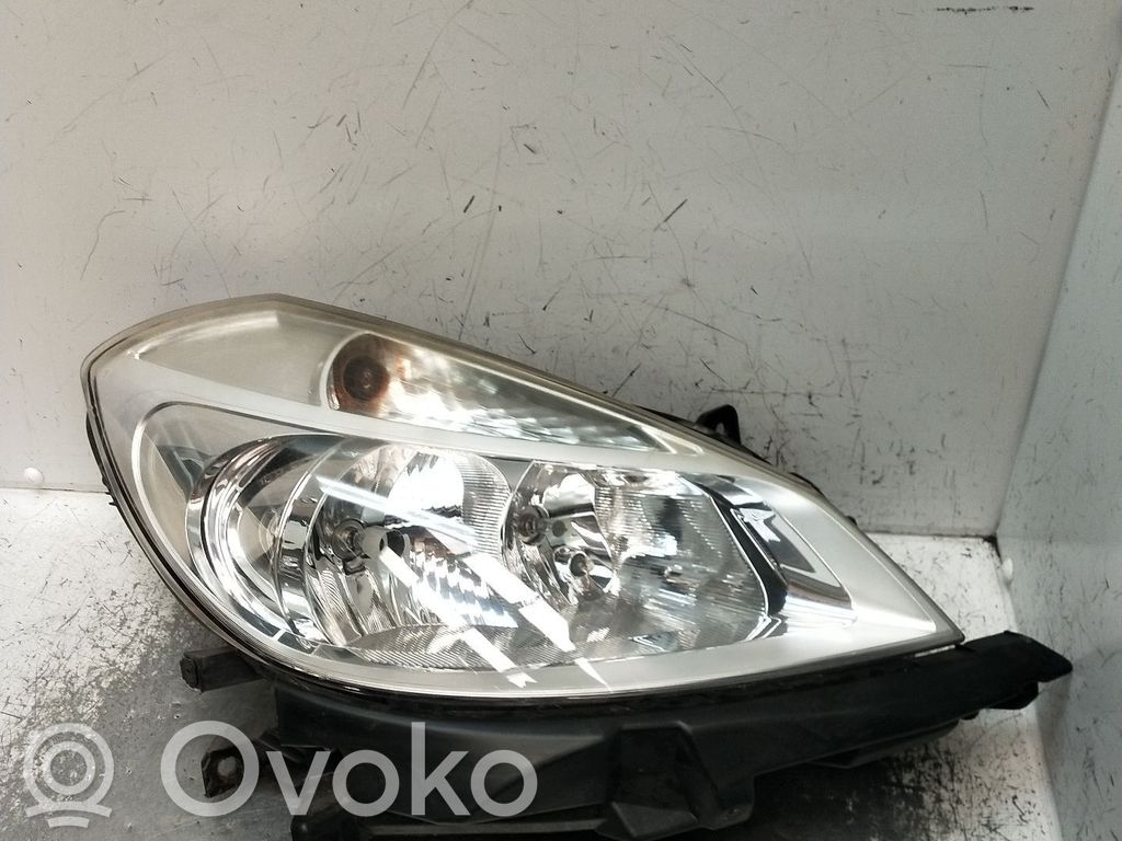 Renault Clio III Phare frontale 