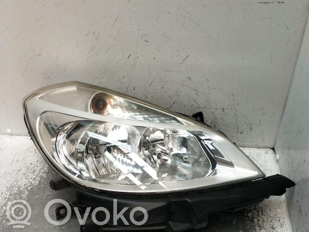 Renault Clio III Phare frontale 