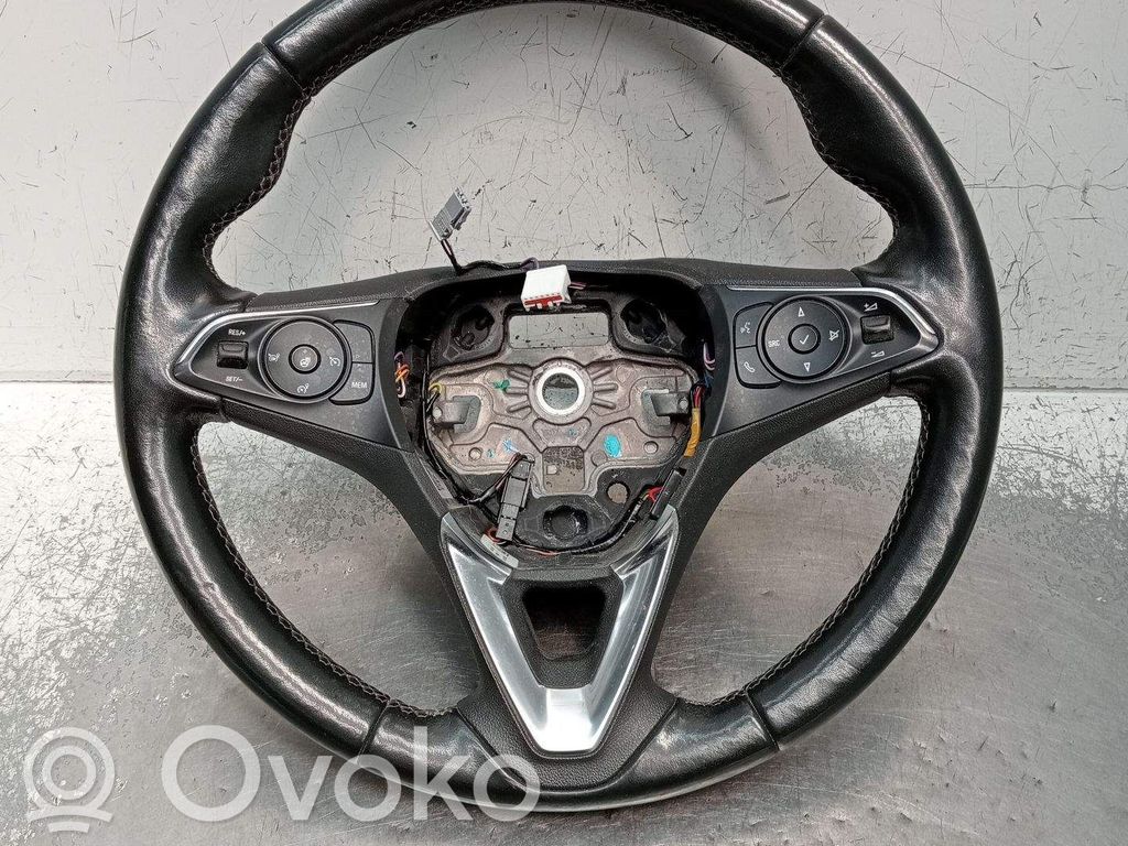 Opel Crossland X Ohjauspyörä 