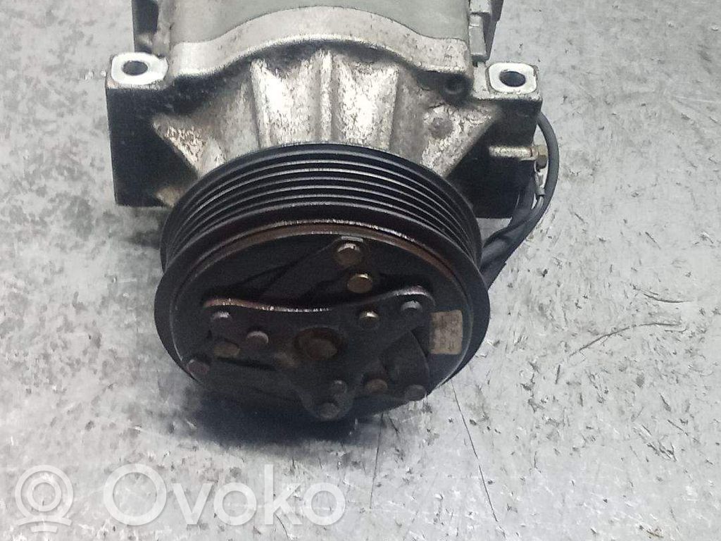 Toyota Corolla E110 Ilmastointilaitteen kompressorin pumppu (A/C) 