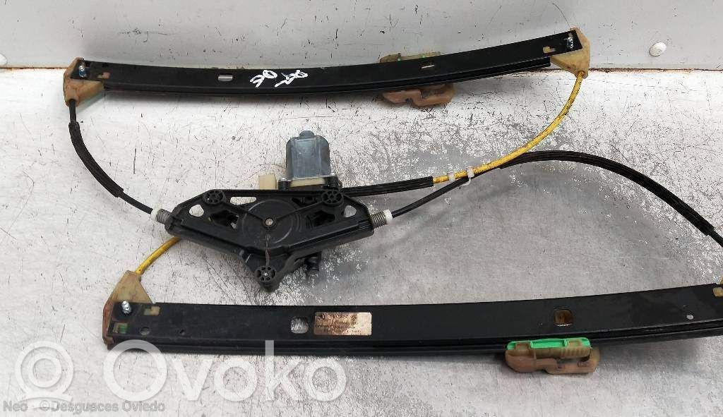 Skoda Octavia Mk2 (1Z) Alzacristalli elettrico della portiera anteriore