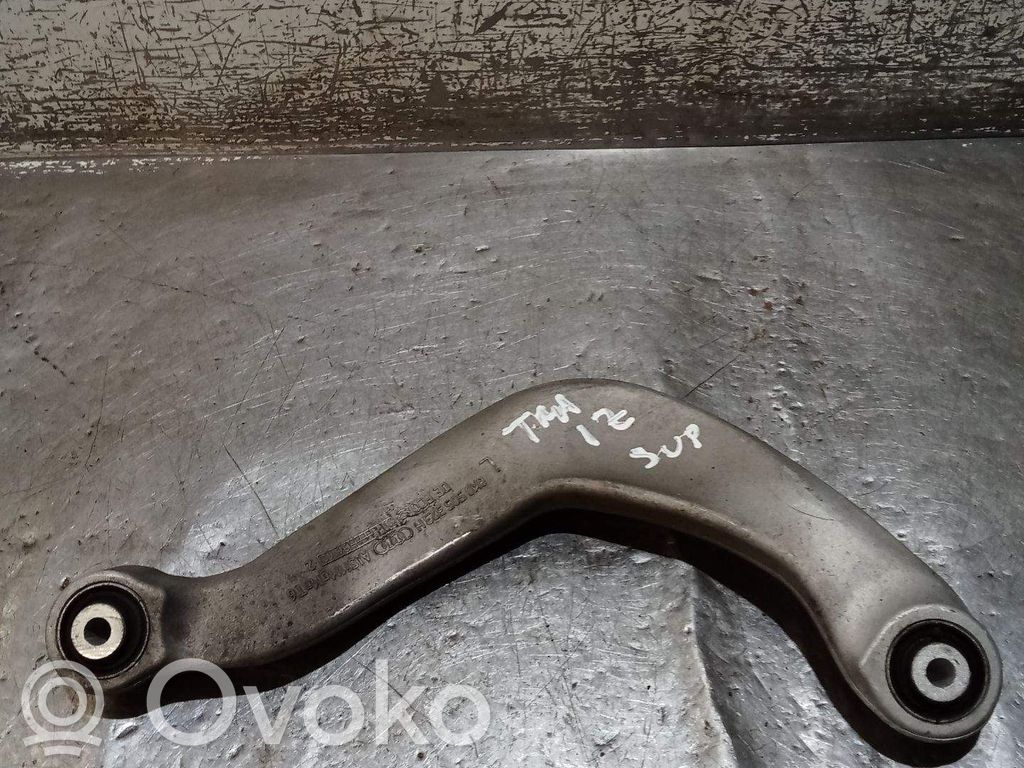 Audi A7 S7 4G Takatukivarsi 