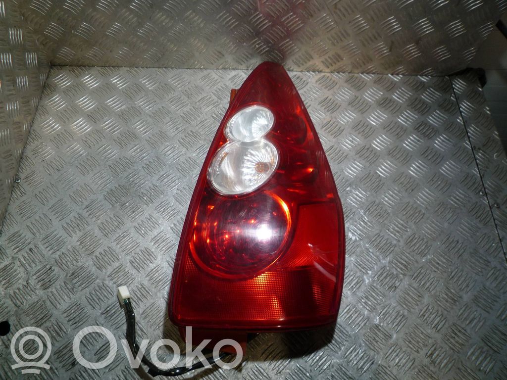 Rear/tail lights   P4830R,1493