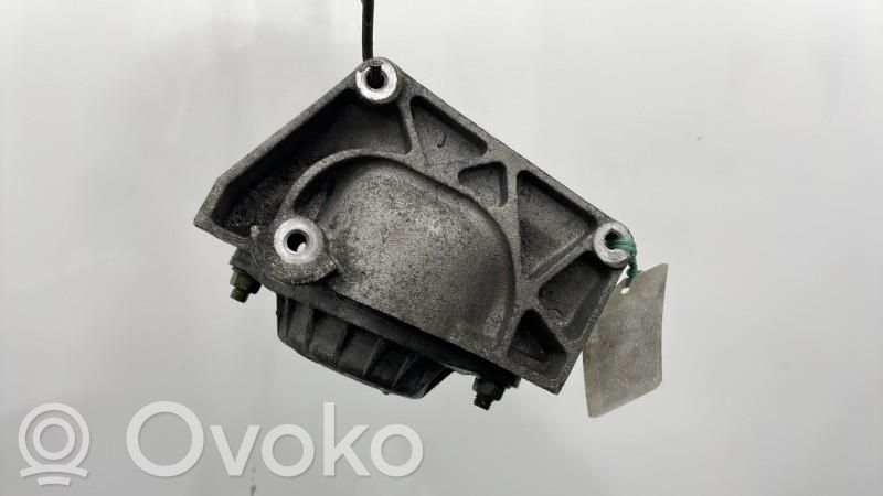 Engine mount bracket