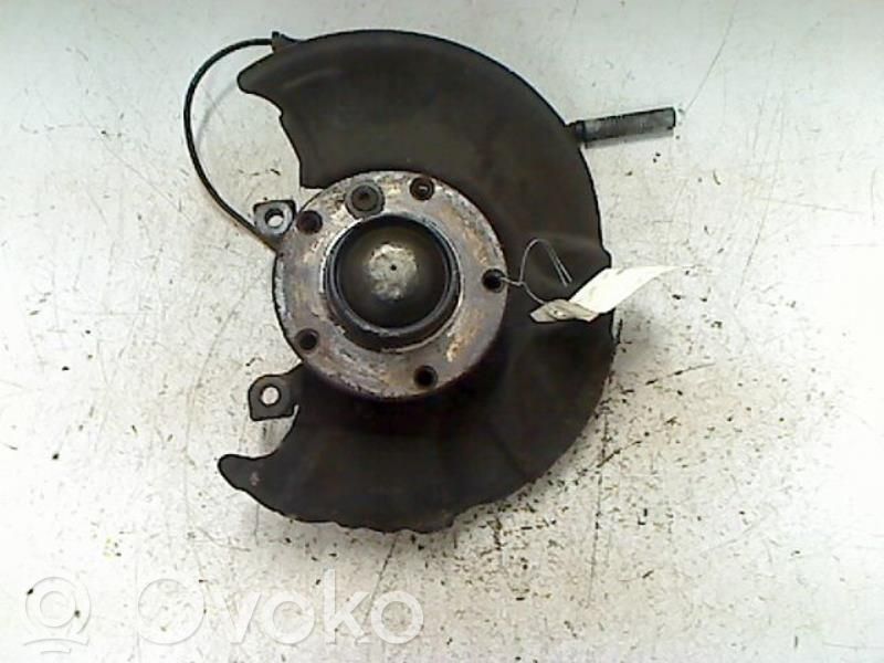Front wheel hub spindle knuckle