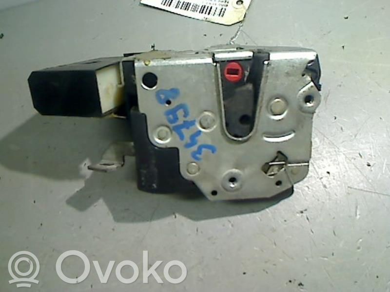 Rear door lock   8138927