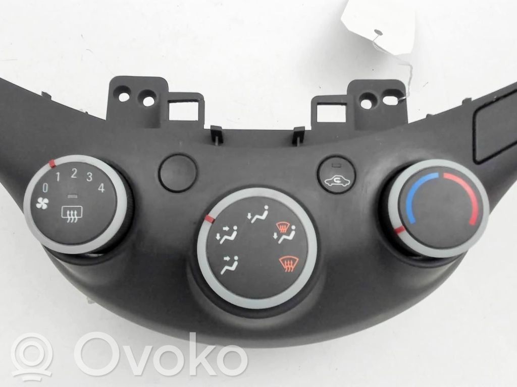 Chevrolet Spark Ilmastoinnin ohjainlaite 