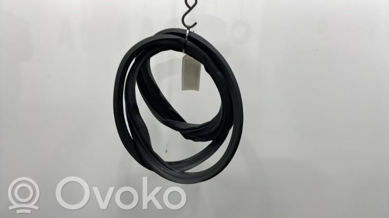 Etuoven kumitiiviste