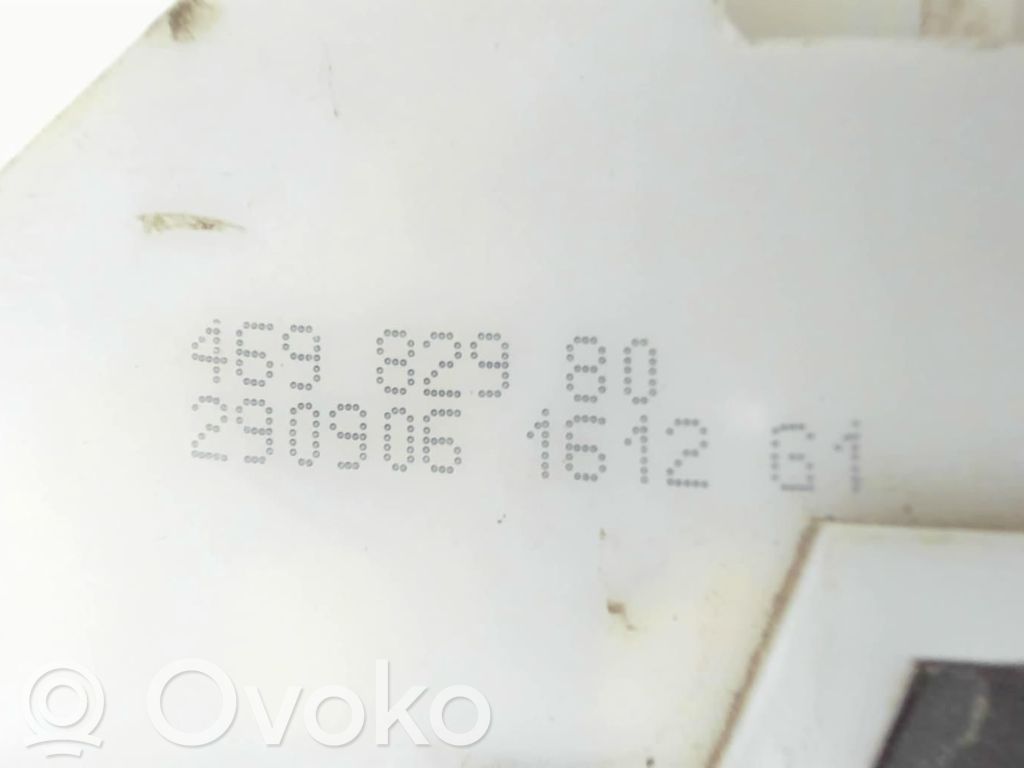 Priekšpusē slēdzene   9170T9,46982980