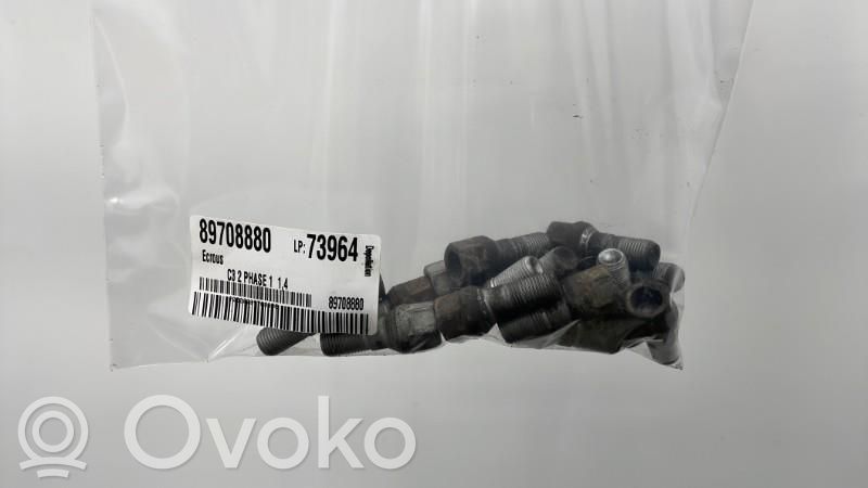 Tuercas/tornillos   0000540566