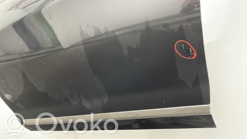 Priekinės durys   9002Y8
