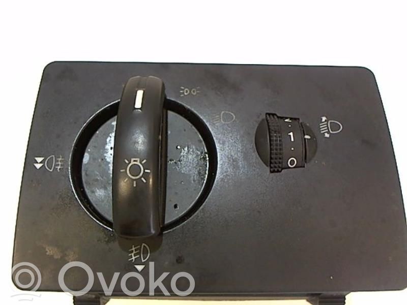 Light switch   1356218,6S6T13A024CA