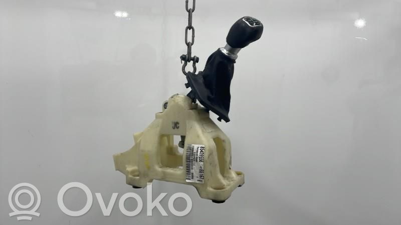Hyundai ix20 Lewarek zmiany biegów / górny 