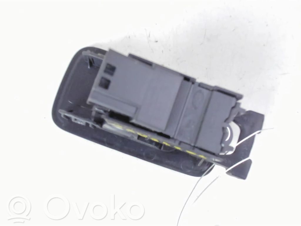 Electric window control switch   T2H3235